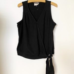 Universal Threads Sleeveless Top